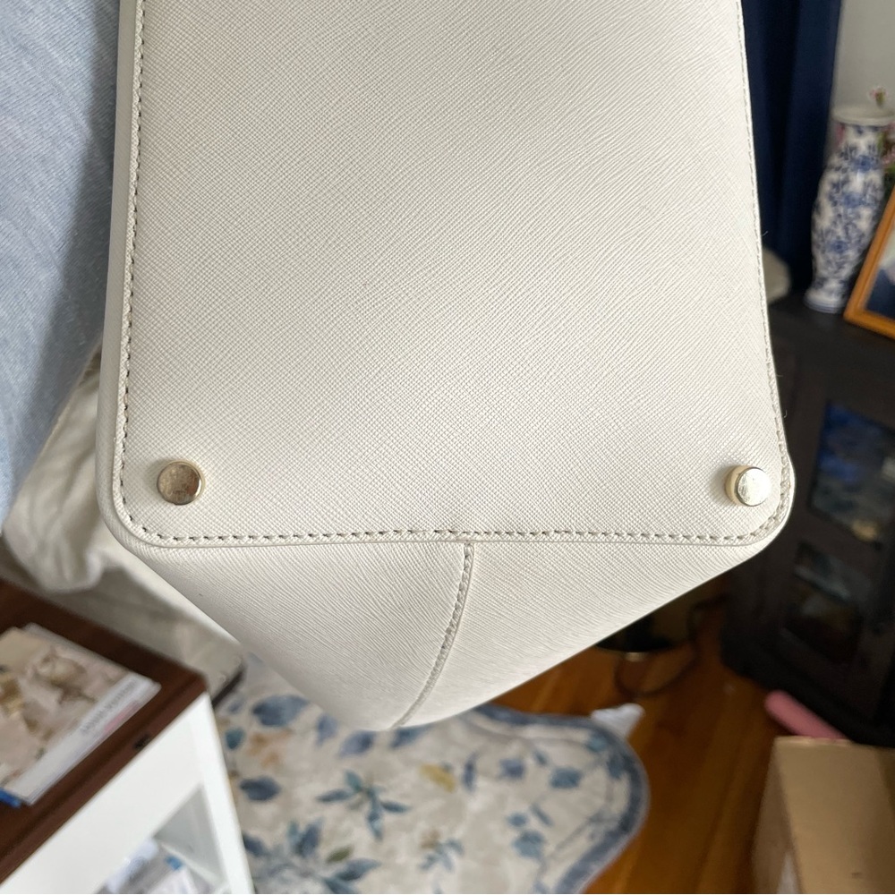 Kate Spade Lilly Avenue Carrigan Leather Large Tote in White/Blue - Picture 10 of 16